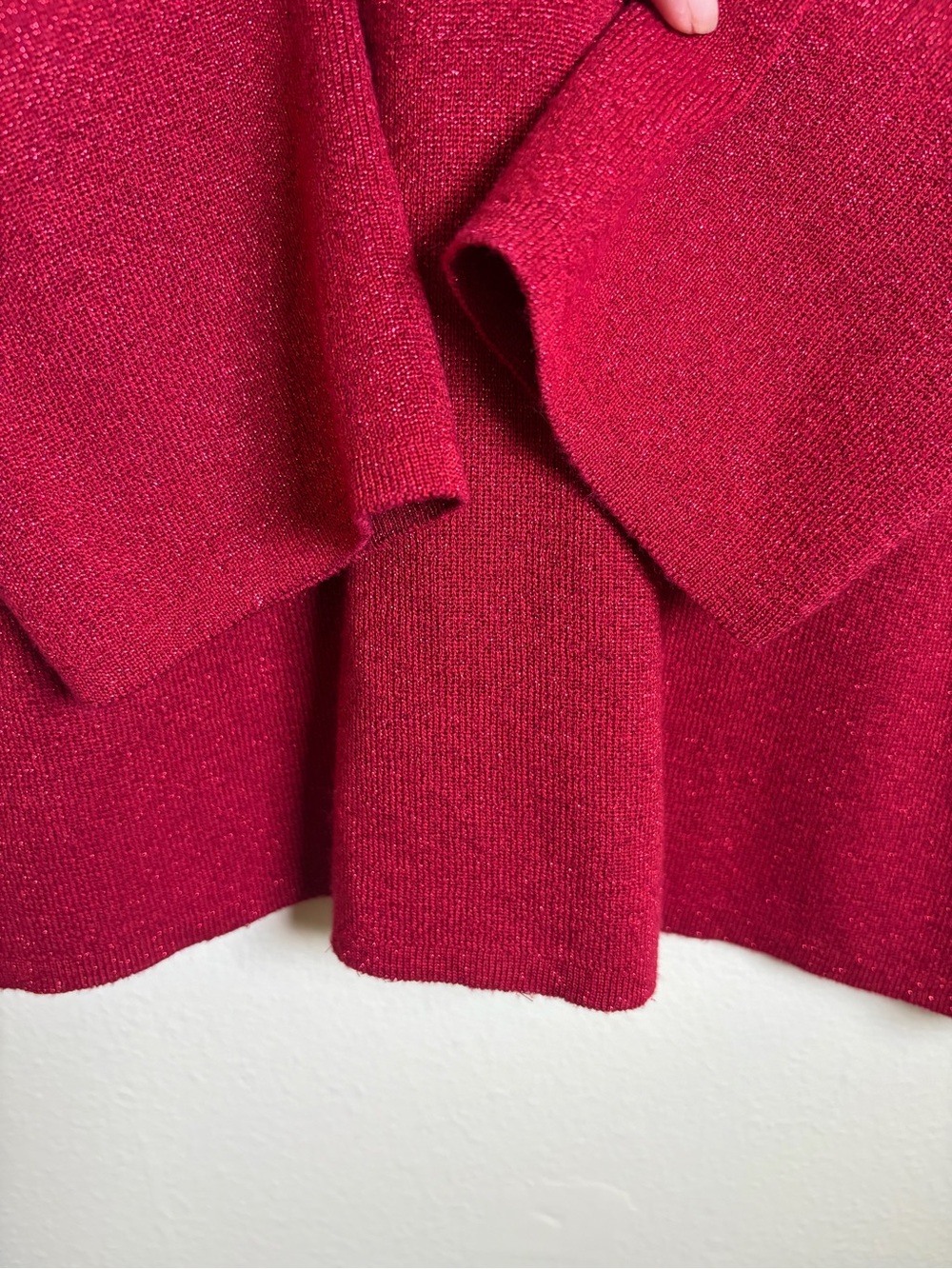 Dressbarn Collection Large Red Black Beaded V-Neck Metallic Sweater - Picture 4 of 11
